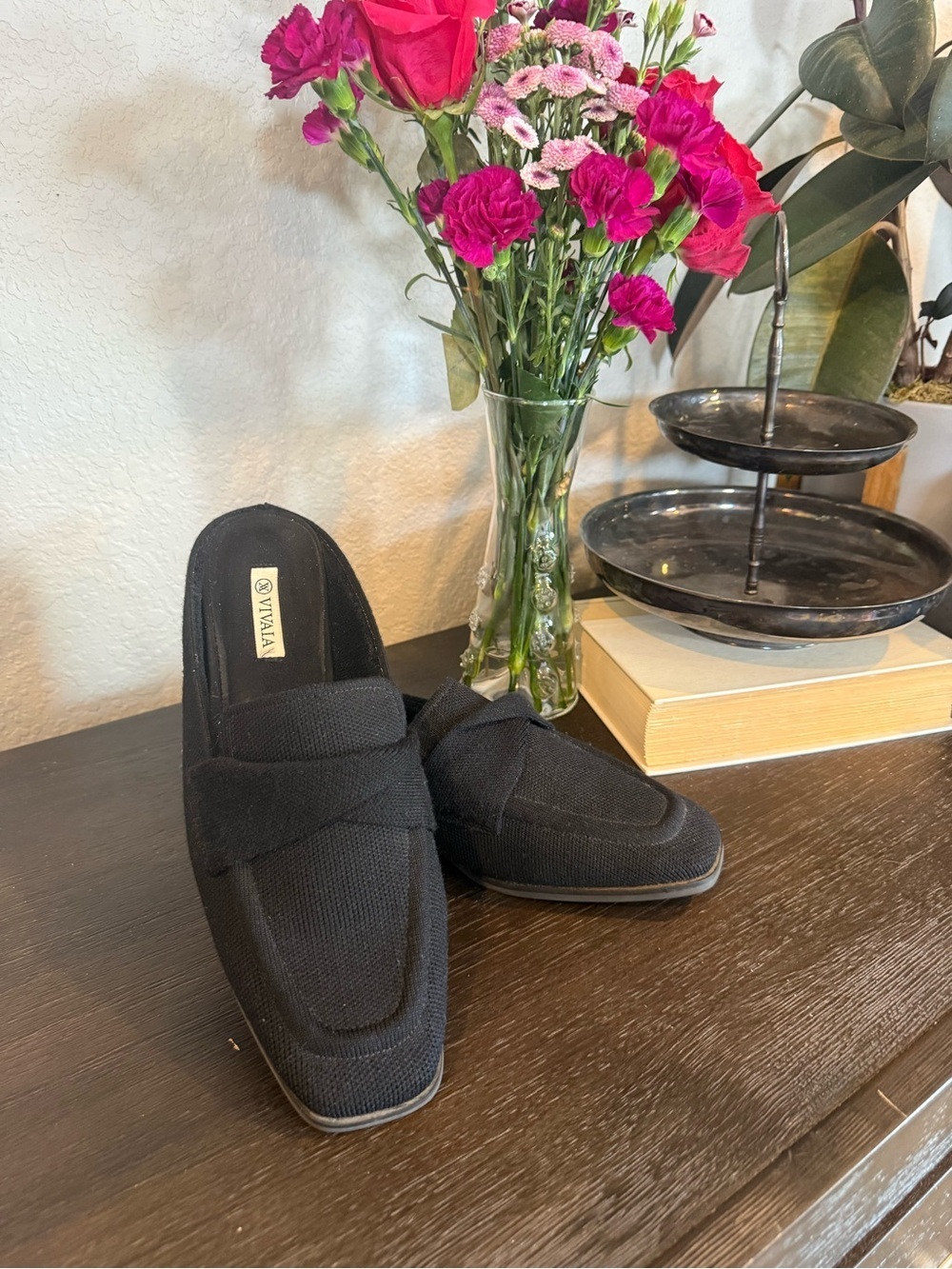Viviana Women’s Black Slip-On Knit Loafers